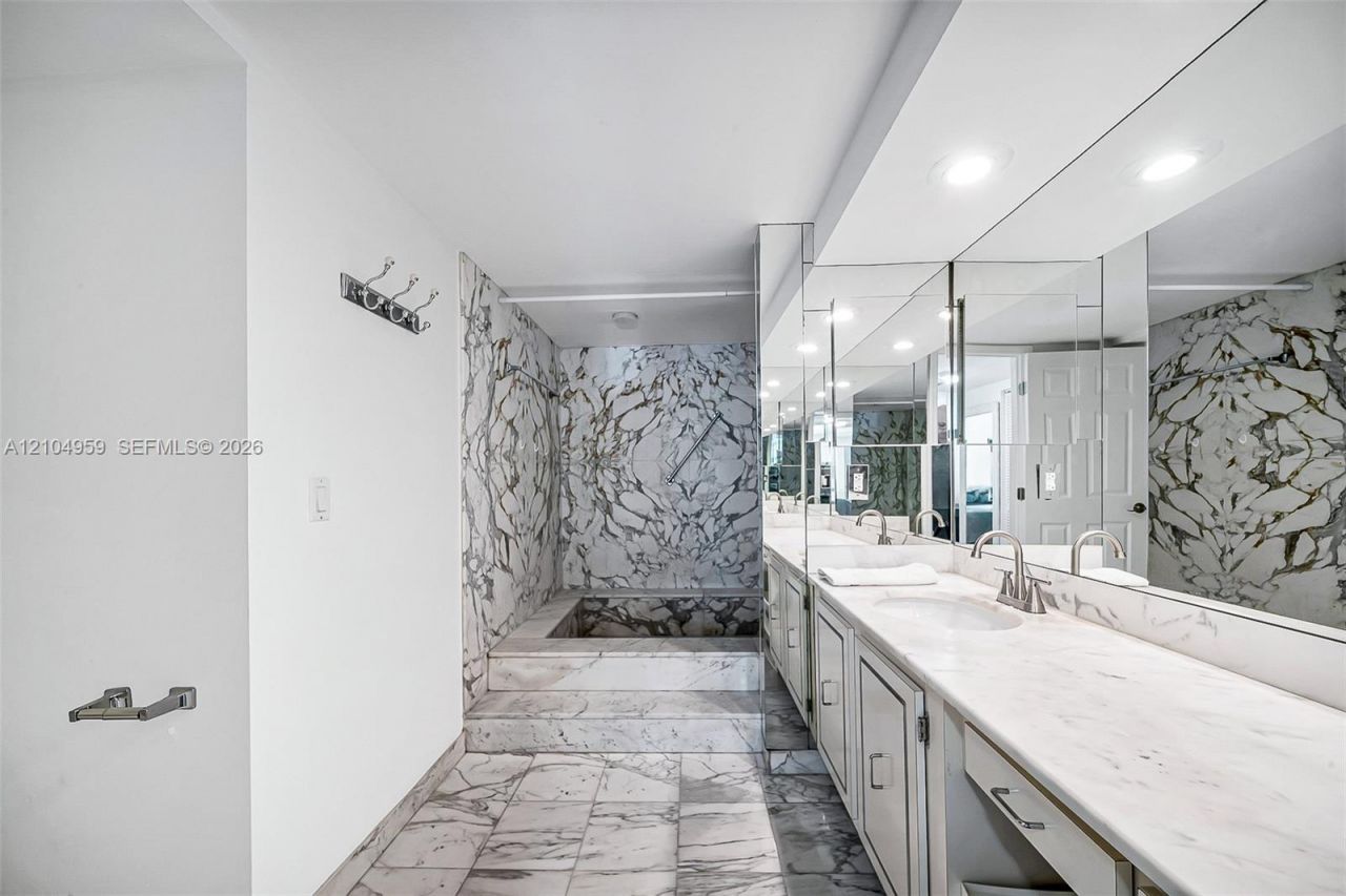 199 Ocean Lane Dr, Unit 305, Key Biscayne, FL 33149 Photo