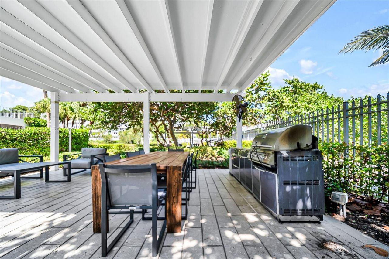 199 Ocean Lane Dr, Unit 305, Key Biscayne, FL 33149 Photo
