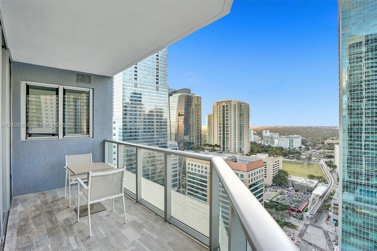 1300 Brickell Bay Dr, Unit 2702, Miami, FL 33131 Photo