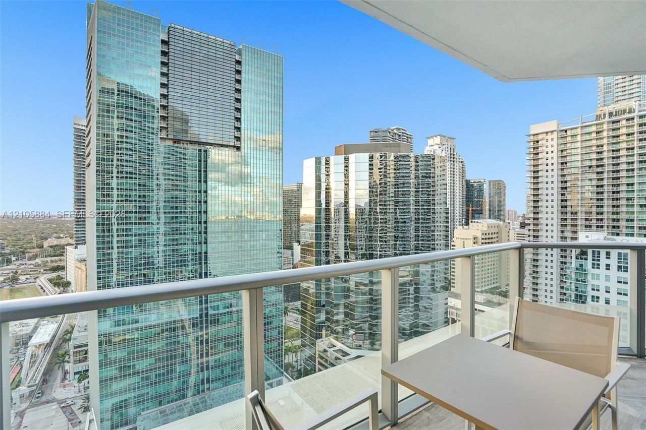 1300 Brickell Bay Dr, Unit 2702, Miami, FL 33131 Photo
