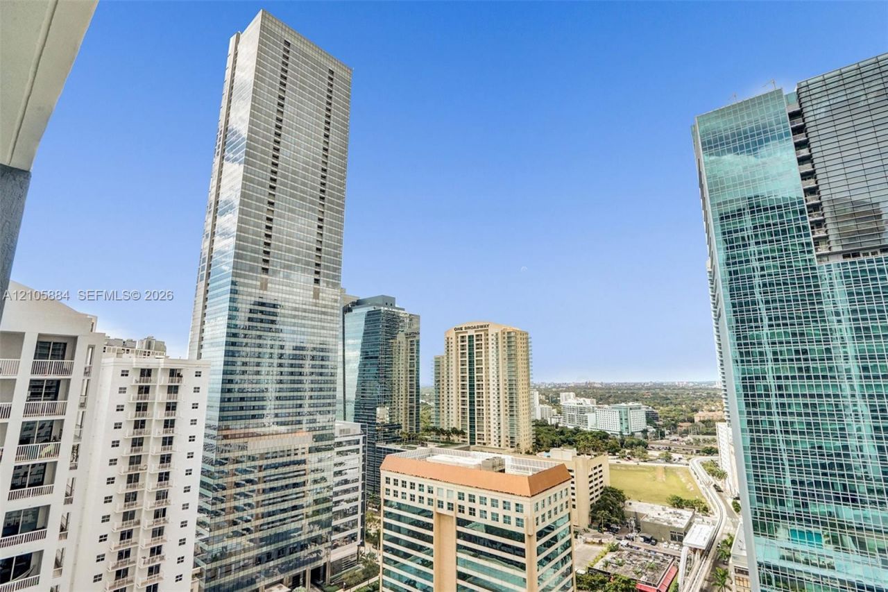 1300 Brickell Bay Dr, Unit 2702, Miami, FL 33131 Photo