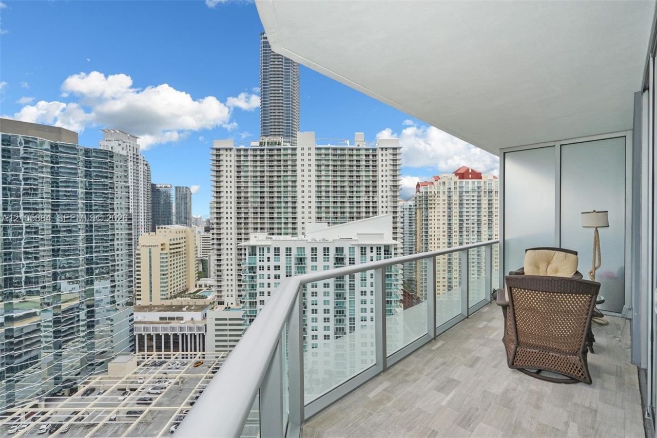 1300 Brickell Bay Dr, Unit 2702, Miami, FL 33131 Photo