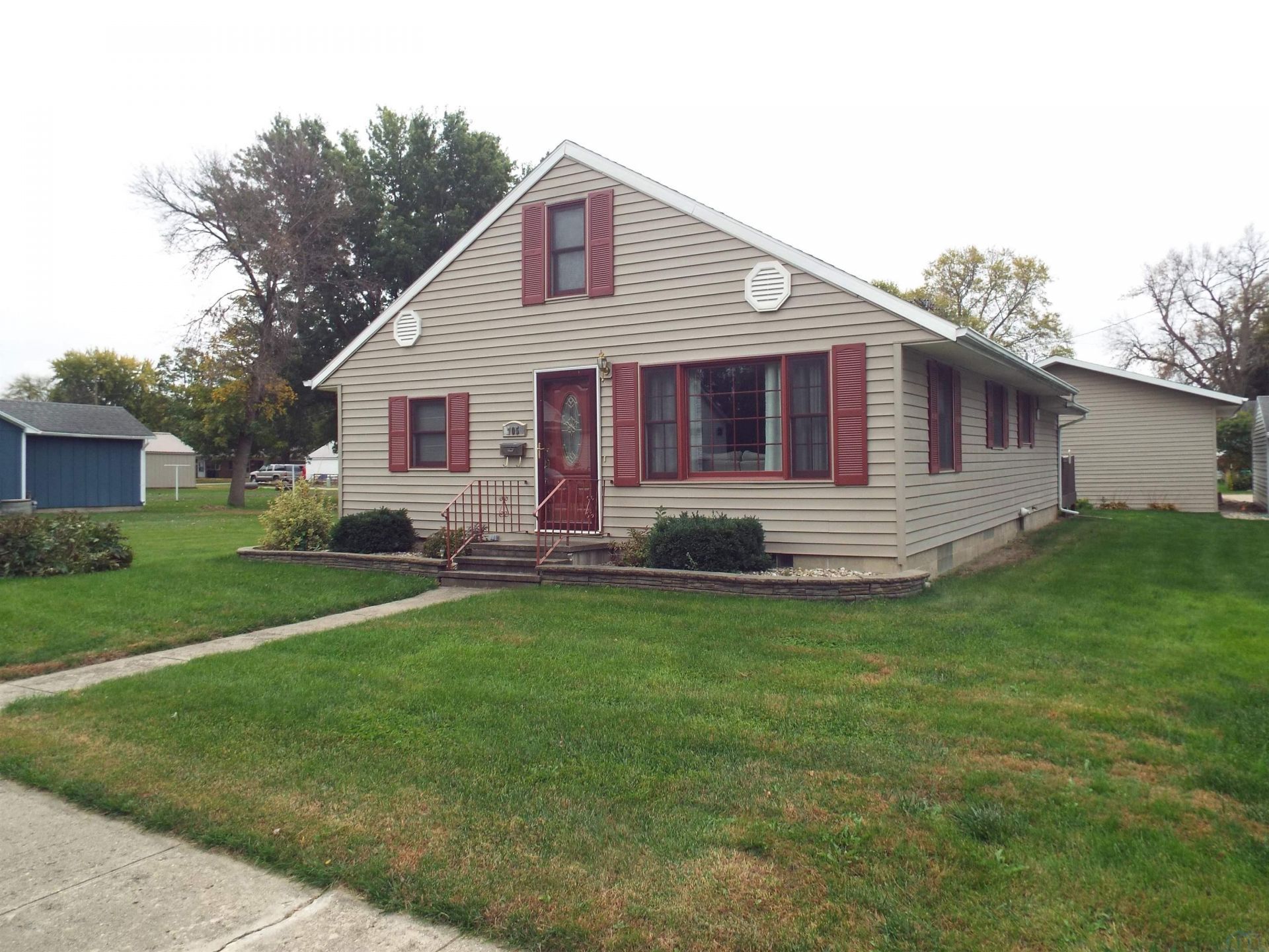 705 2nd Street, Sibley, IA 51249 Main Photo