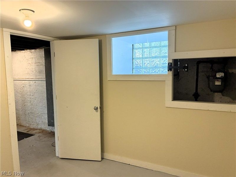 1429 W 38th Street, Cleveland, OH 44113 Photo 41