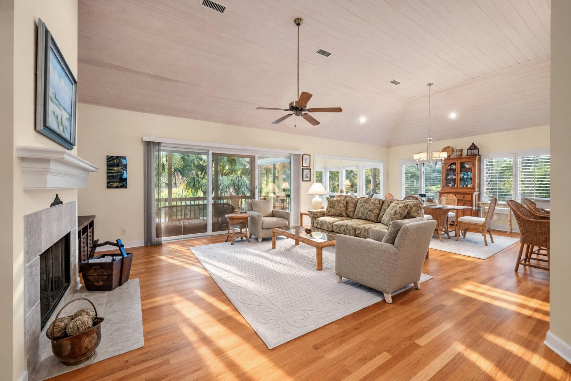 348 Governors Drive Photo 6