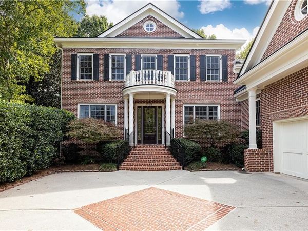 835 Glengate Place, Sandy Springs, GA 30328