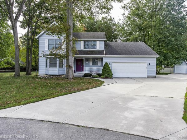 437 Forest Lane, Marysville, Mi 48040