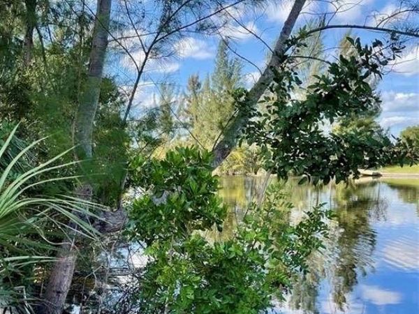 3628 NE 15th AVE , CAPE CORAL, FL 33909