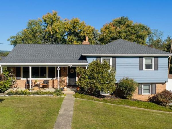 4299 WEBSTER DRIVE , YORK, PA 17402