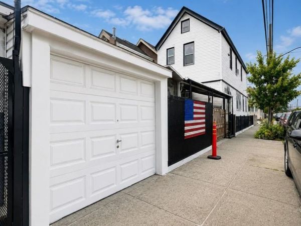 12720 95th Avenue , Richmond Hill, NY 11419