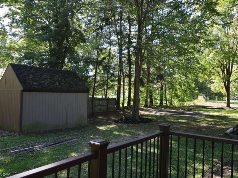 3057 Long Road, Akron, OH 44312 Photo 9