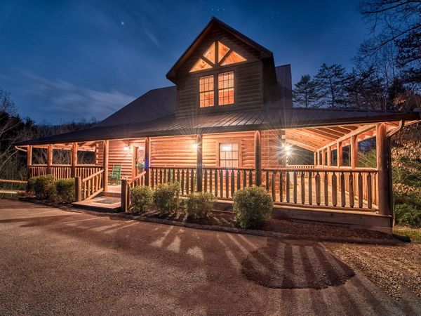 1645 Majestic Oak Way , Sevierville, TN 37876