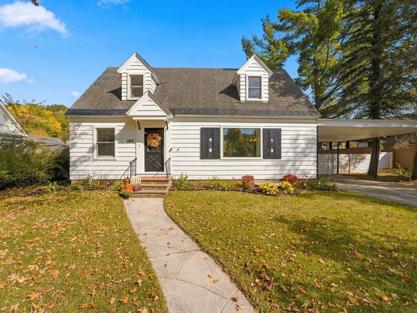 10858 Main Street, Honor, MI 49640