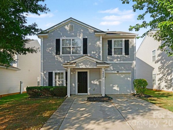 3642 Charterhall Lane , Charlotte, NC 28215