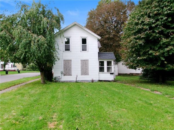 20 Clarendon Street , Albion, NY 14411