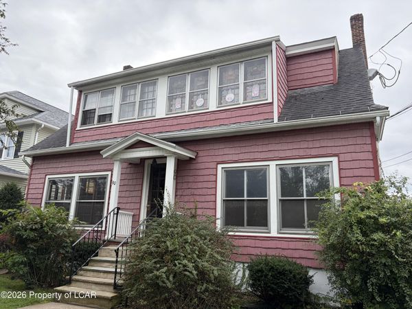 90 Oak , Unit First floor/right, Forty Fort, PA 18704