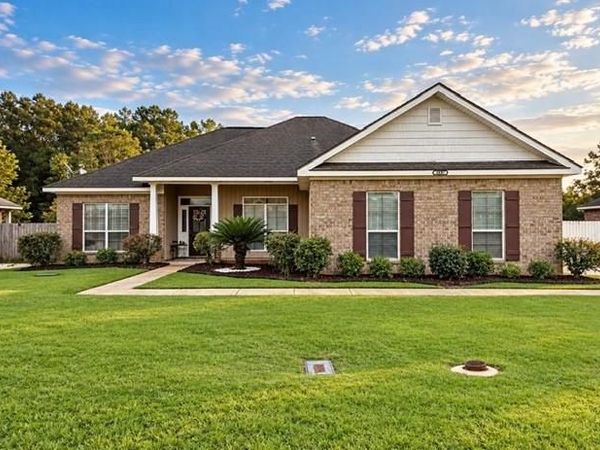 5637 Labrador Trail E, Theodore, AL 36582