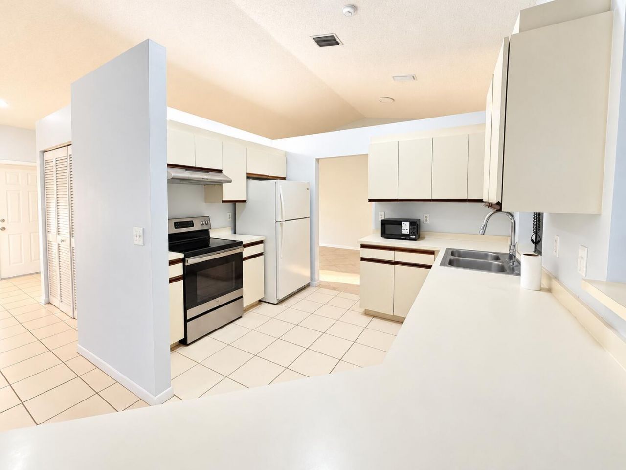 2171 NW 76th Avenue, Margate, FL 33063 Photo