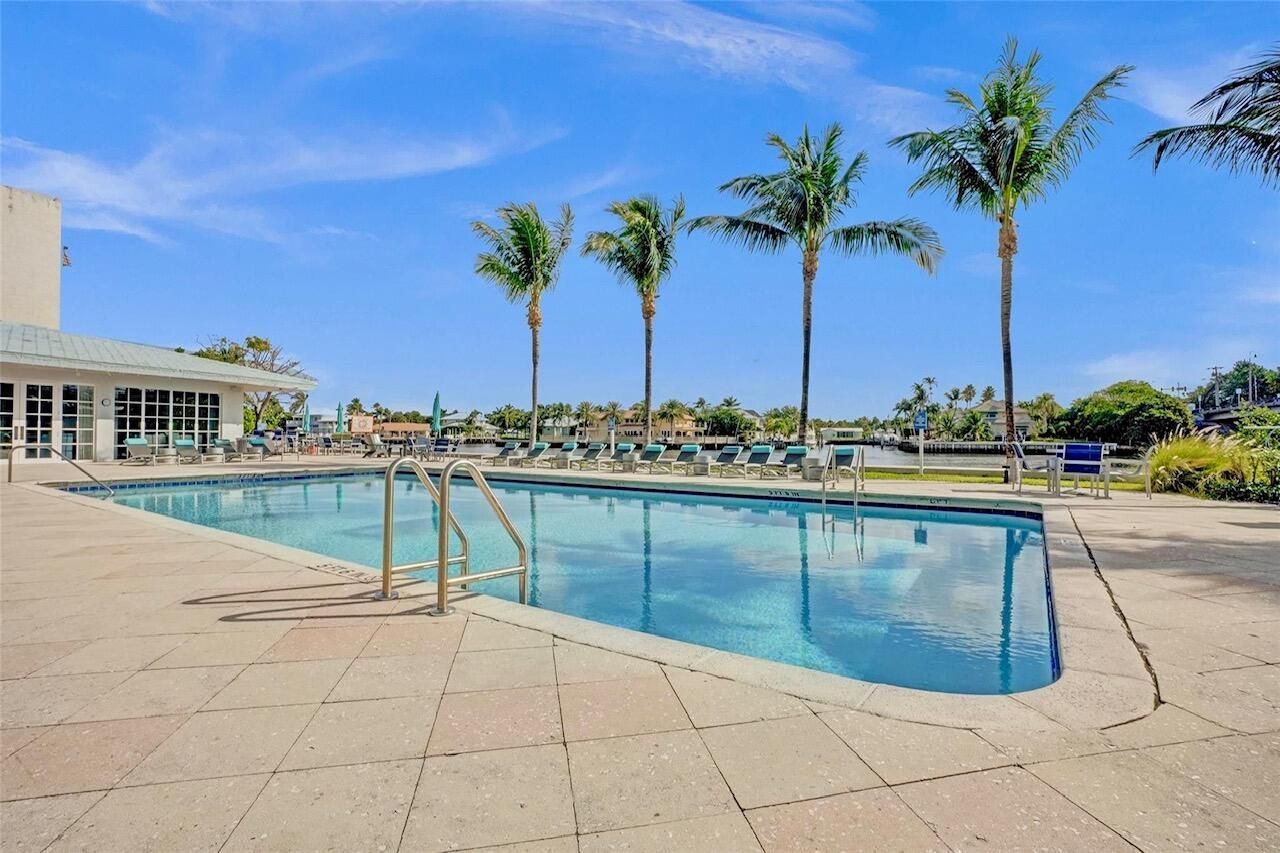 631 E Woolbright Road, Unit 207, Boynton Beach, FL 33435 Photo