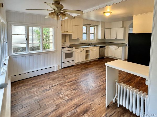 153 Orange Turnpike , Sloatsburg, NY 10974
