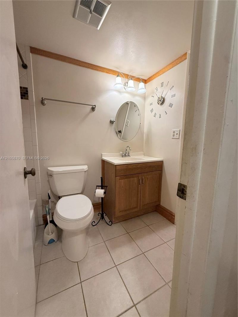 7173 Orange Dr , Unit 204B, Davie, FL 33314 Photo