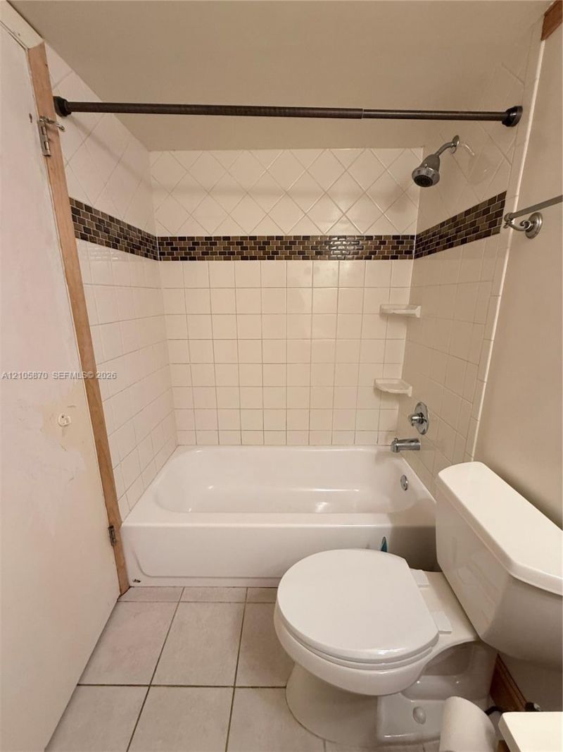 7173 Orange Dr , Unit 204B, Davie, FL 33314 Photo