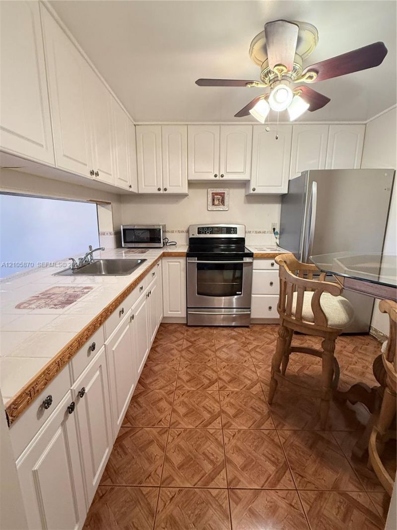 7173 Orange Dr , Unit 204B, Davie, FL 33314 Photo