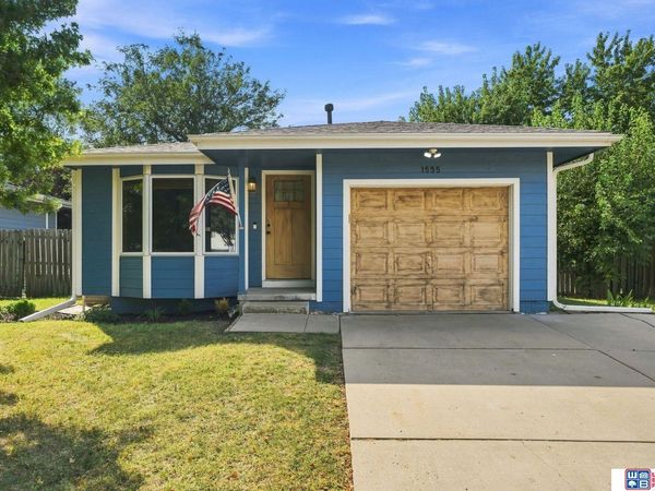 1555 SW 32nd Street, Lincoln, NE 68522