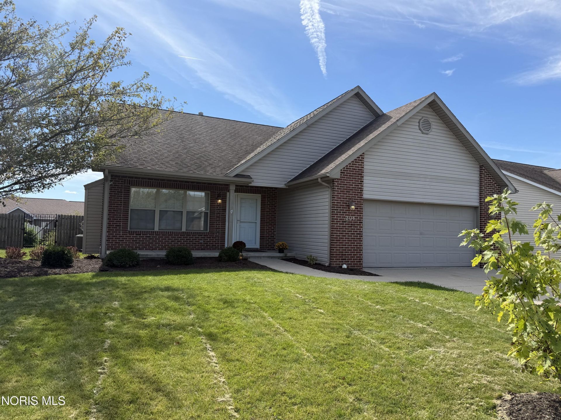201 Carlee Lane, Findlay, OH 45840 Main Photo