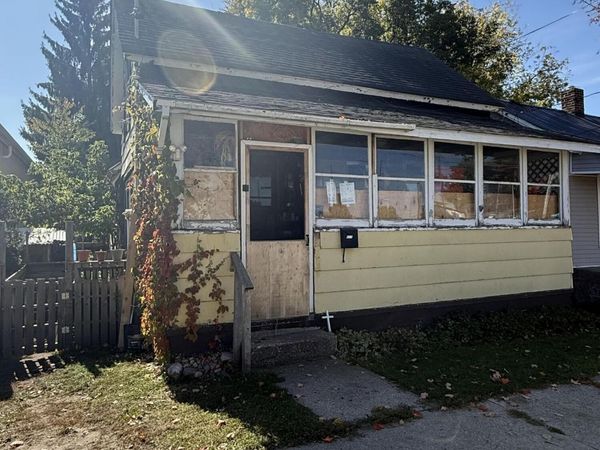 111 Cottage Street, Cadillac, MI 49601