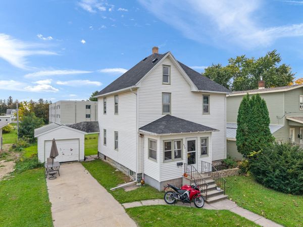 400 E Grove Street , Caledonia, MN 55921