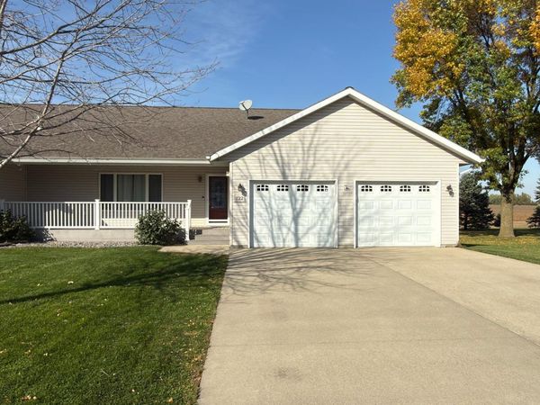 122 E 5th Street N, Truman, MN 56088