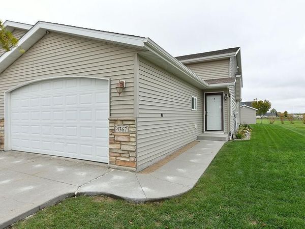 4367 39th Avenue S, Fargo, ND 58104