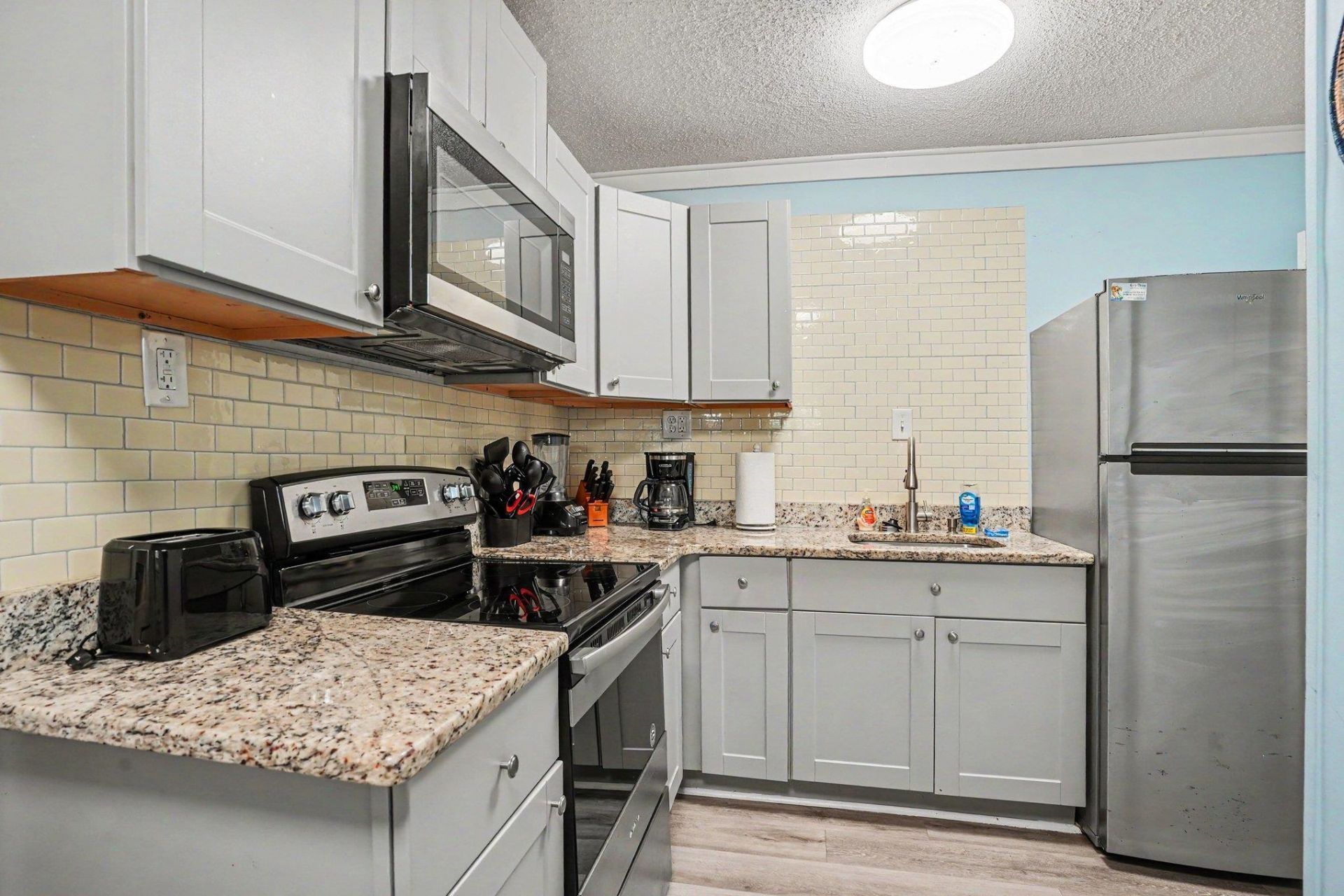 2304 Perrin Dr.  Photo 30