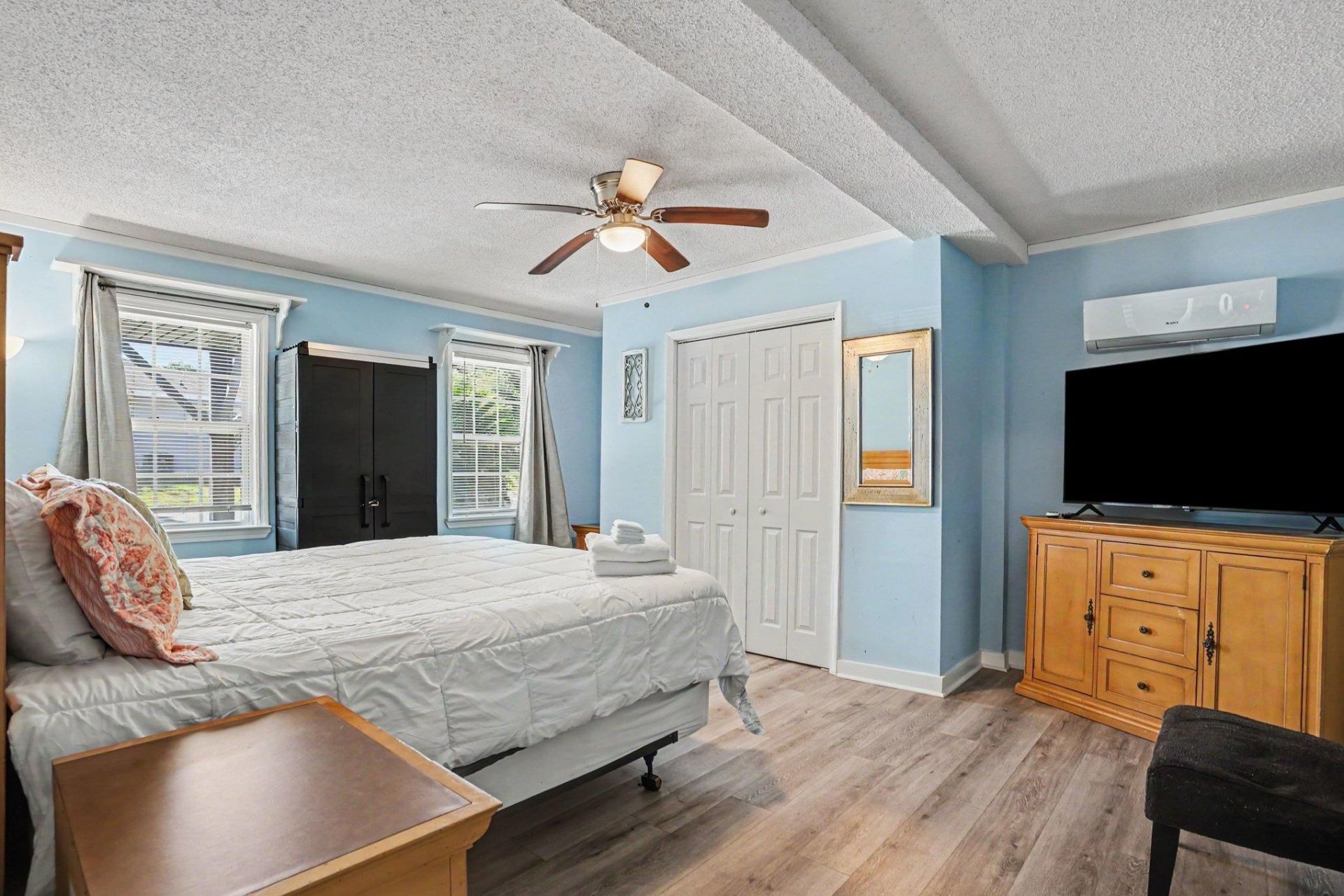 2304 Perrin Dr.  Photo 34