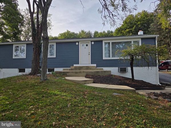 1117 GROSSTOWN ROAD, POTTSTOWN, PA 19464
