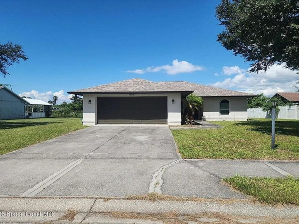 1608 14th Street W , Palmetto, FL 34221