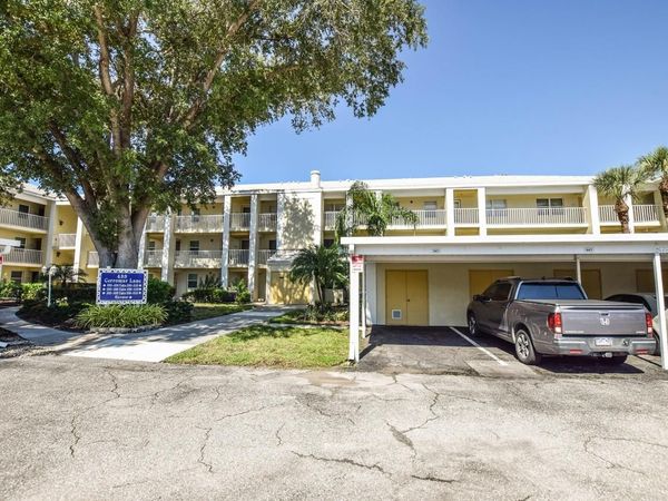 433 CERROMAR LANE , Unit 541, VENICE, FL 34293