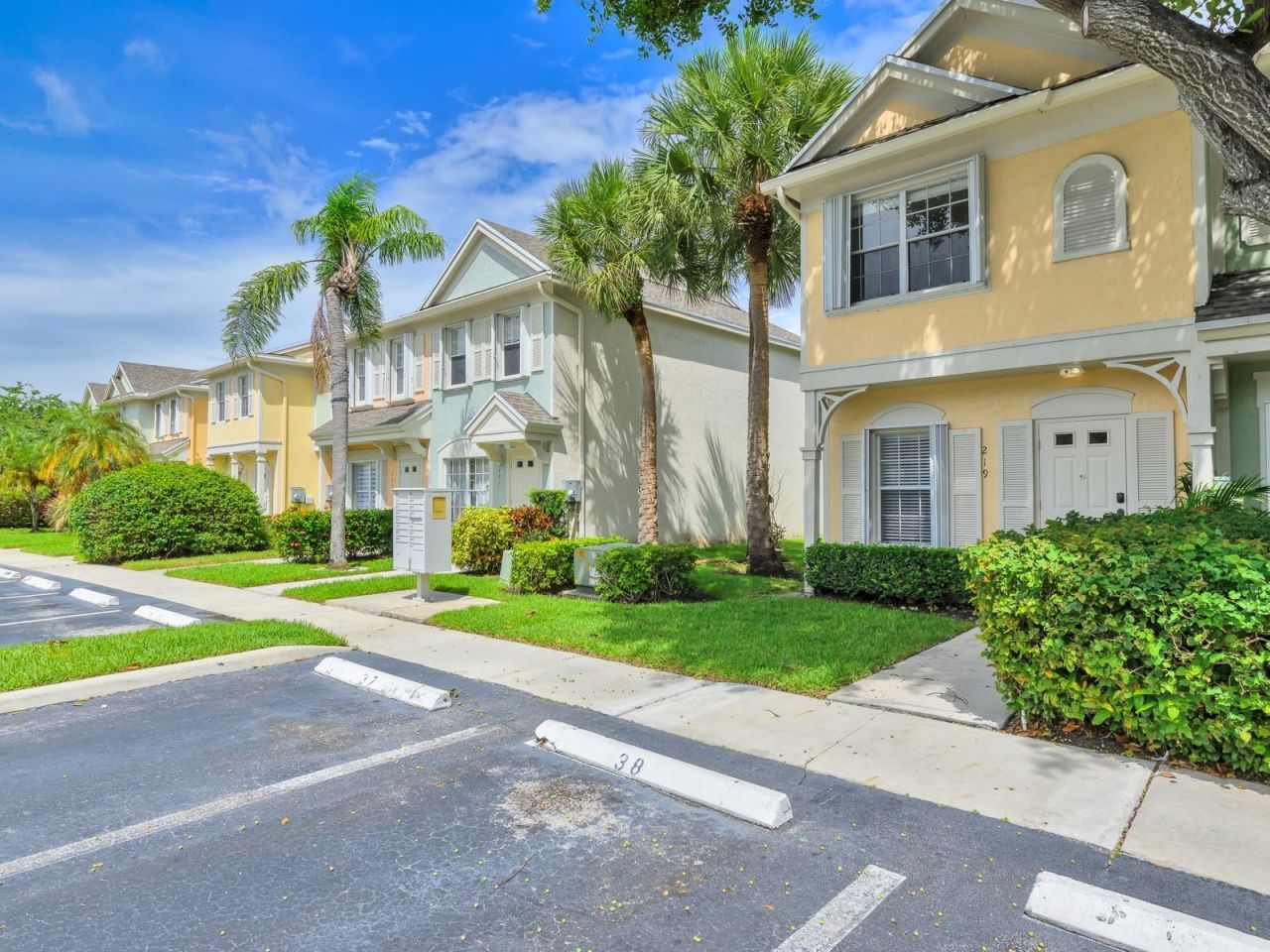 219 Mallory Court, Weston, FL 33326 Photo
