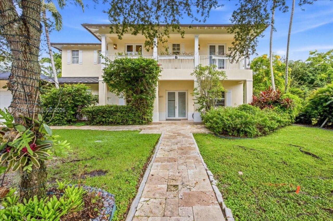 6011 SW 82nd St , South Miami, FL 33143 Photo