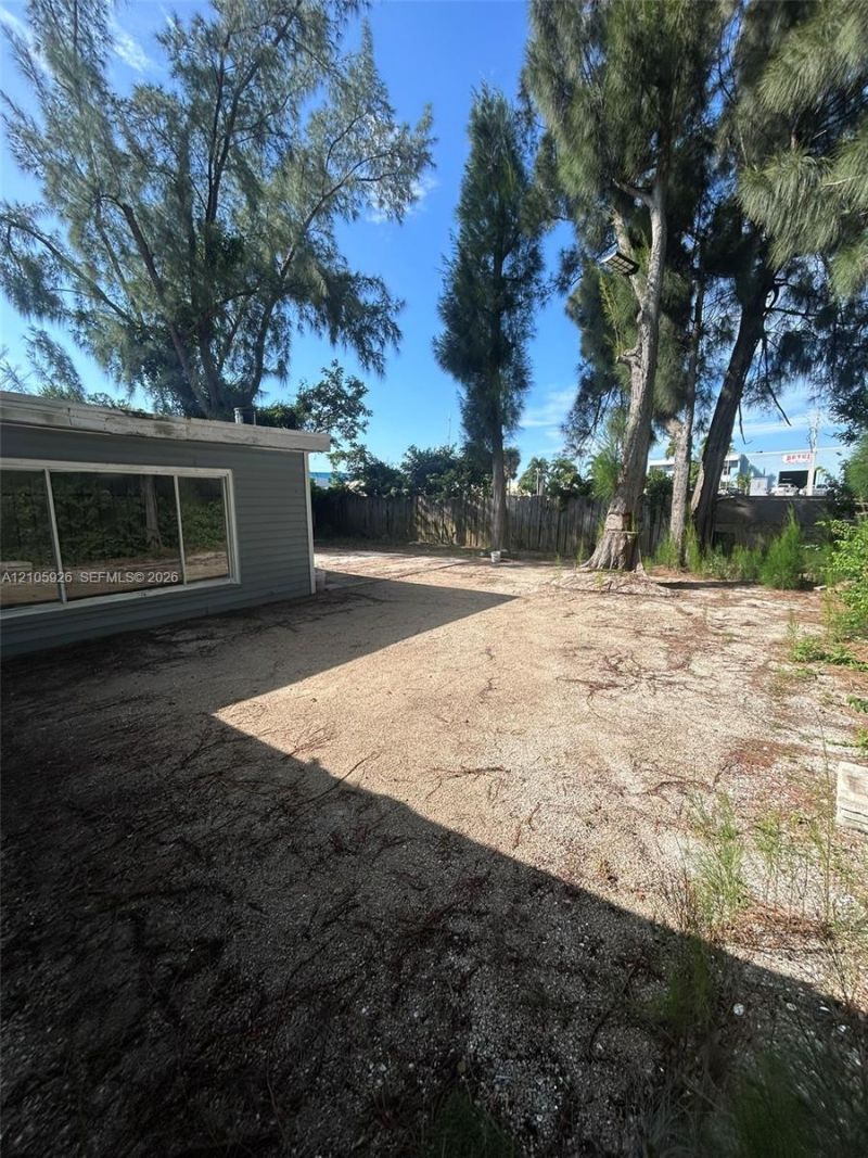 1601 W Avenue H W , Riviera Beach, FL 33404 Photo