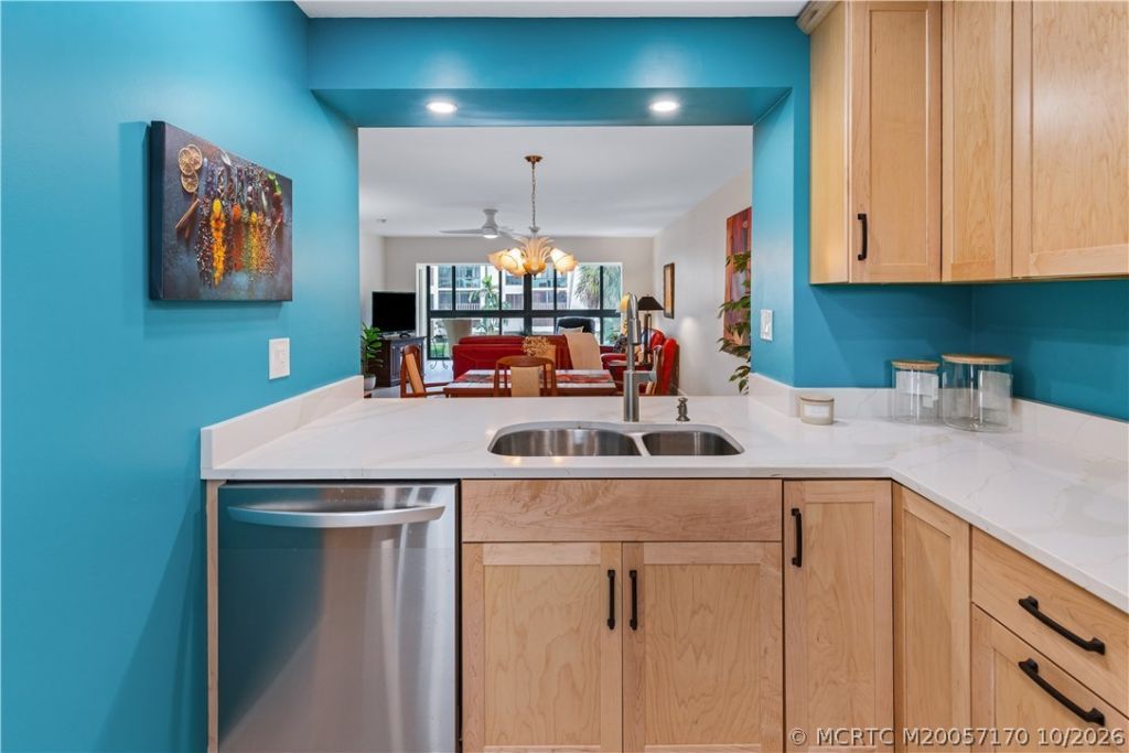 162 SE Saint Lucie Boulevard , Unit 204, Stuart, FL 34996 Photo