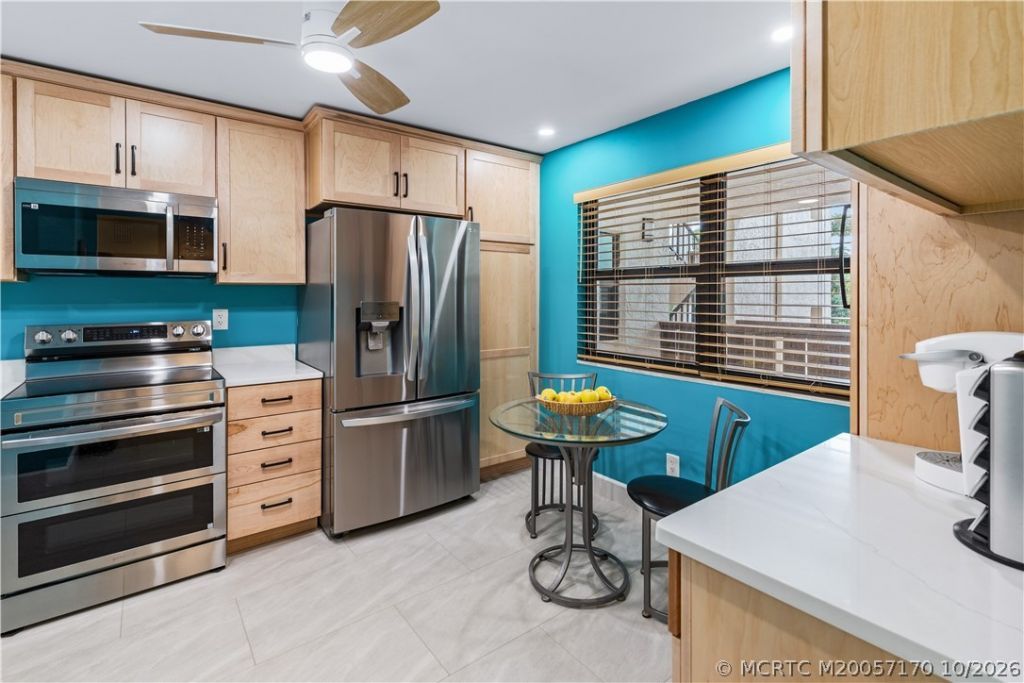 162 SE Saint Lucie Boulevard , Unit 204, Stuart, FL 34996 Photo