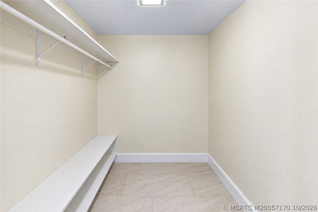 162 SE Saint Lucie Boulevard , Unit 204, Stuart, FL 34996 Photo