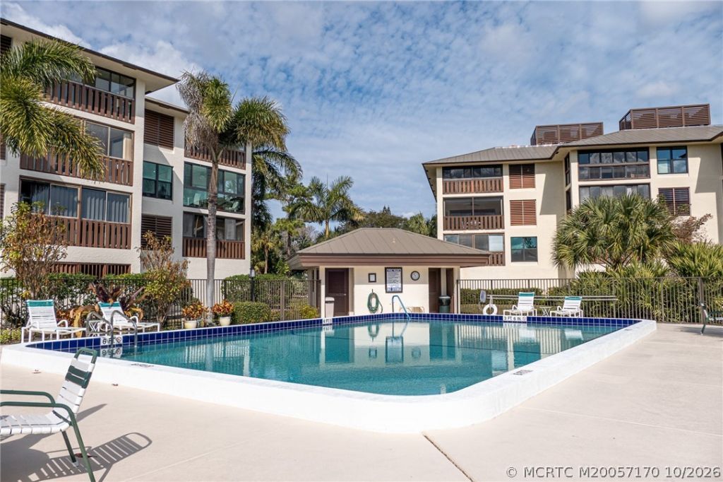 162 SE Saint Lucie Boulevard , Unit 204, Stuart, FL 34996 Photo