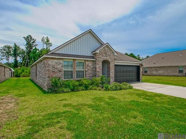 35572 Grovemont Dr, Denham Springs, LA 70706