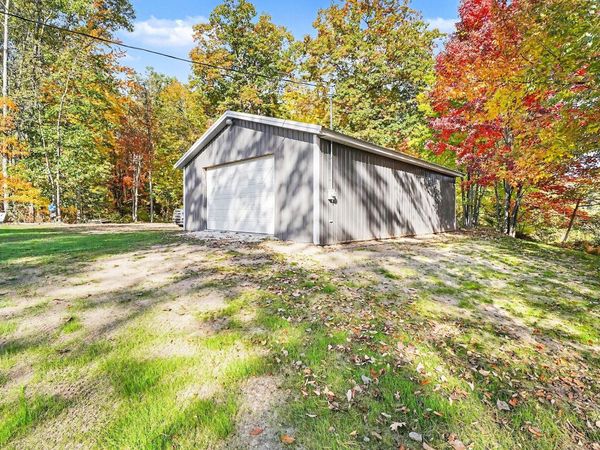 16206 Pretty Lake Drive, Mecosta, MI 49332