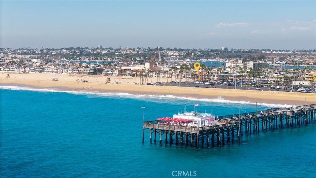 412 E Oceanfront, Newport Beach, CA 92661 Main Photo