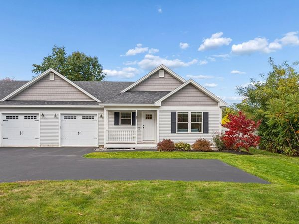 11 Kings Highway, Unit B, Cumberland, ME 04110