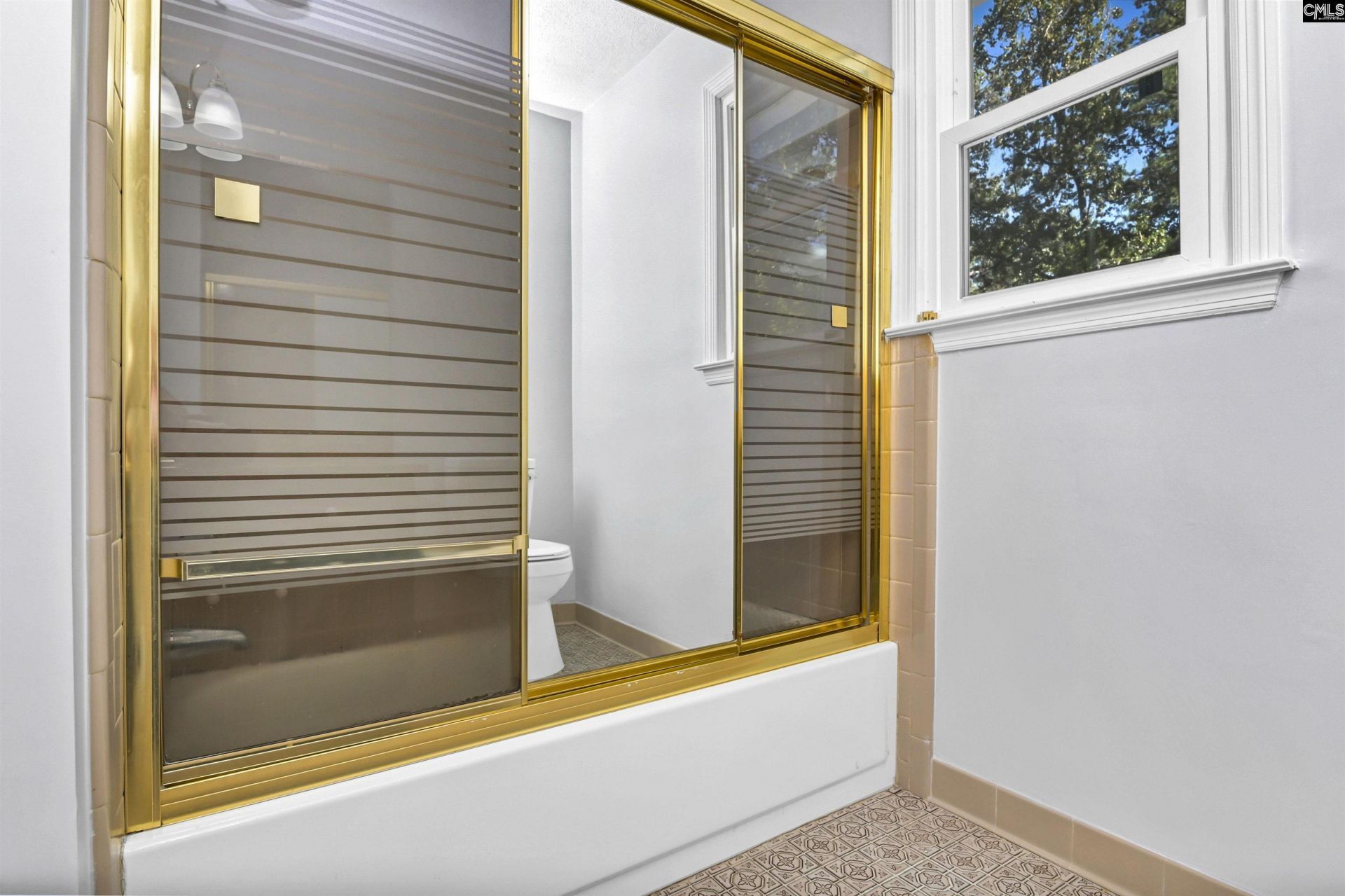 200 Timbercreek Court Photo 37